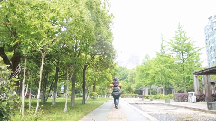 我在斗鱼看野食小哥直播美食