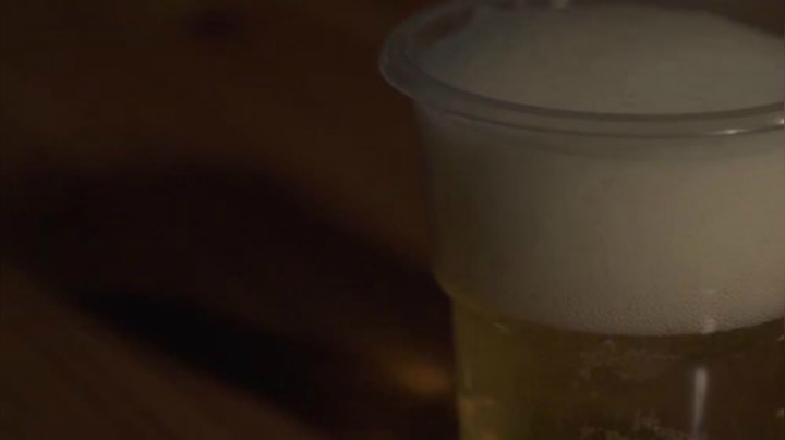 我在斗鱼看野食小哥直播美食