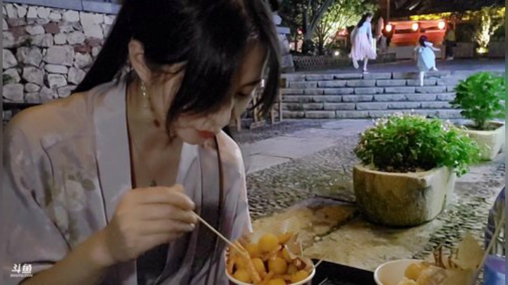 藤一的小幸运发布了一个斗鱼视频2020-07-29