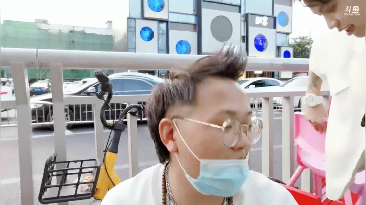 每天都要开心！ 6561377 2020-07-27 18点场