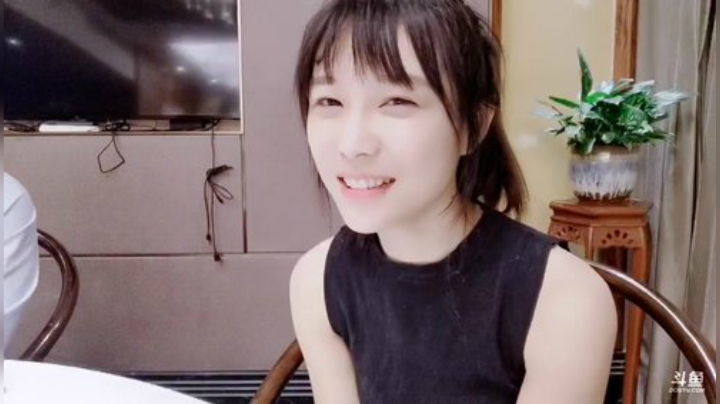 一条猪兒虫OvO发布了一个斗鱼视频2020-07-31
