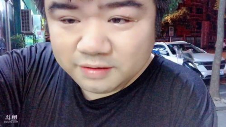 卧龙斯基发布了一个斗鱼视频2020-07-31