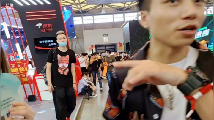 Smlia丶卡布奇诺发布了一个斗鱼视频2020-07-31