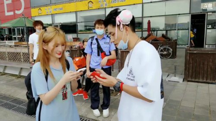 Smlia丶卡布奇诺发布了一个斗鱼视频2020-07-31