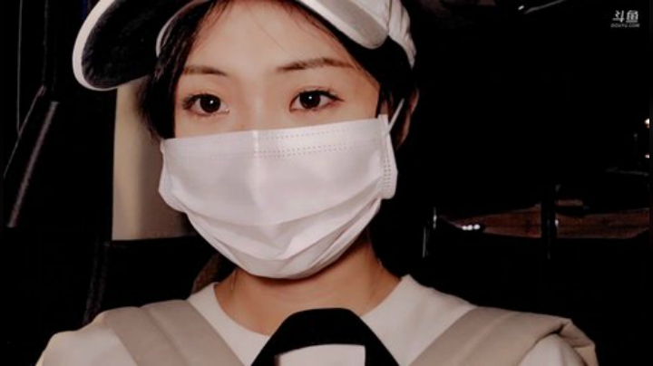 我在斗鱼看刘灶灶直播户外