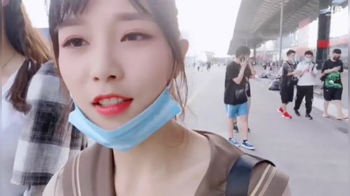 菜菜的瓜皮帽发布了一个斗鱼视频2020-08-02