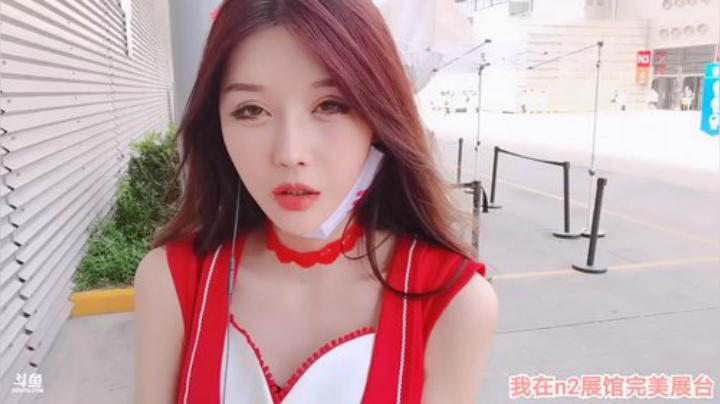 我在斗鱼看王羽杉abc直播二次元
