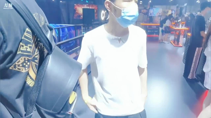 表哥的娱乐直播！ 2020-08-02 14点场