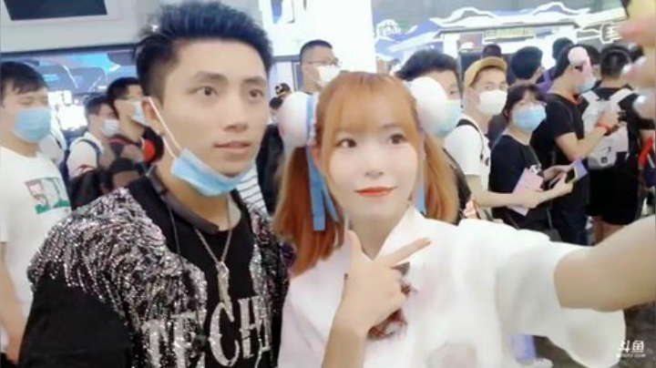 Smlia丶卡布奇诺发布了一个斗鱼视频2020-08-02