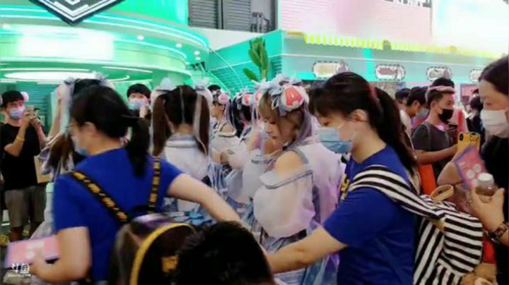 登哥后撤步三分发布了一个斗鱼视频2020-08-02