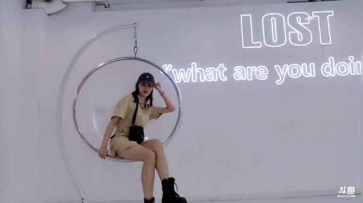 菜菜的瓜皮帽发布了一个斗鱼视频2020-08-03