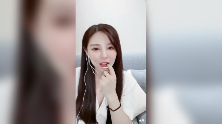 科头溜子发布了一个斗鱼视频2020-08-04