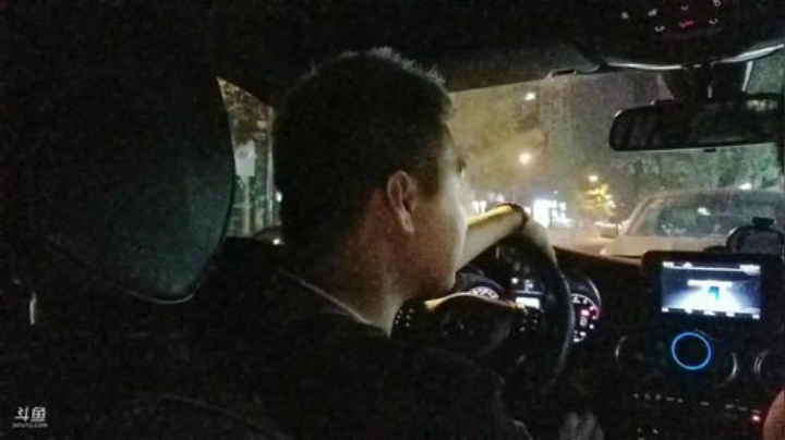 Smlia丶卡布奇诺发布了一个斗鱼视频2020-08-04