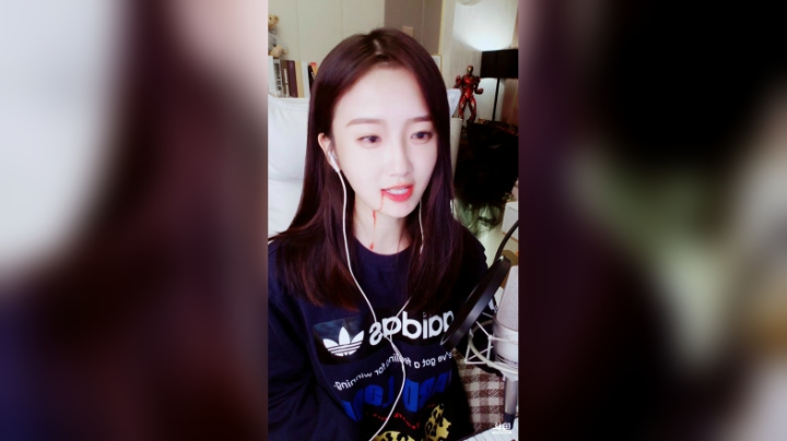 登月团丶离去发布了一个斗鱼视频2020-08-05