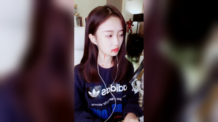 登月团丶离去发布了一个斗鱼视频2020-08-05