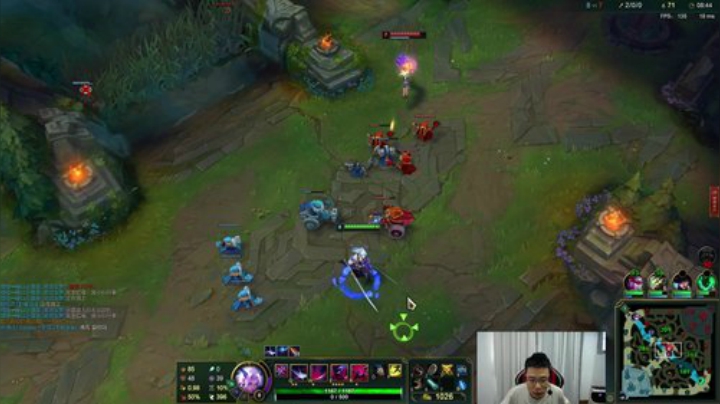 晗晗家的朦胧发布了一个斗鱼视频2020-08-08