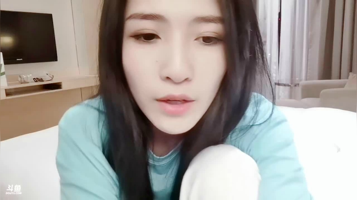 刚吃完饭回来，简单播会 2020-08-08 22点场