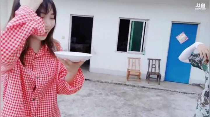 一条猪兒虫OvO发布了一个斗鱼视频2020-08-10