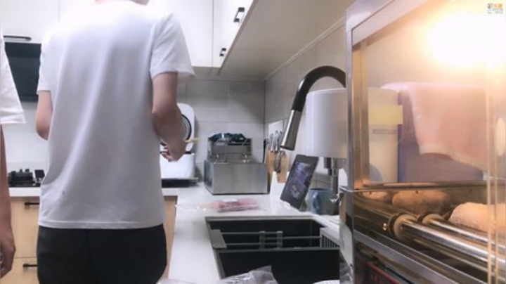 大鱼哆宝发布了一个斗鱼视频2020-08-12