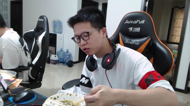 余小C：不可思议，我是钻2 2020-08-12 09点场