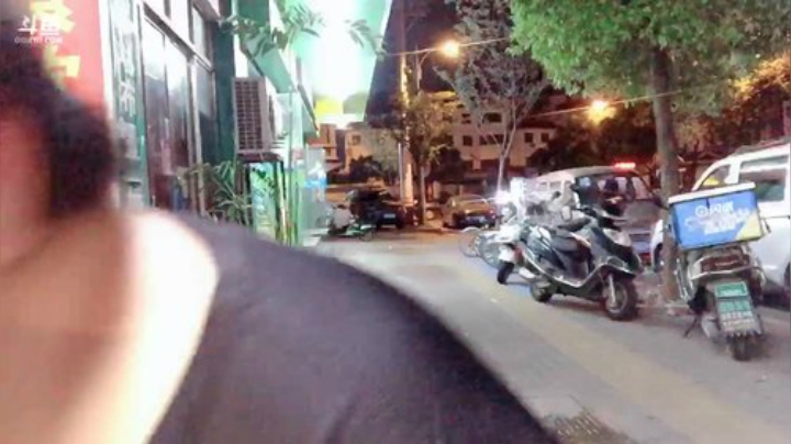 我在斗鱼看做个疯子直播户外