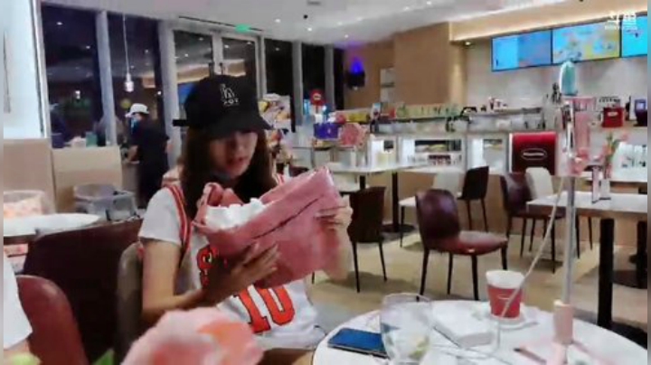 藤一的小幸运发布了一个斗鱼视频2020-08-13