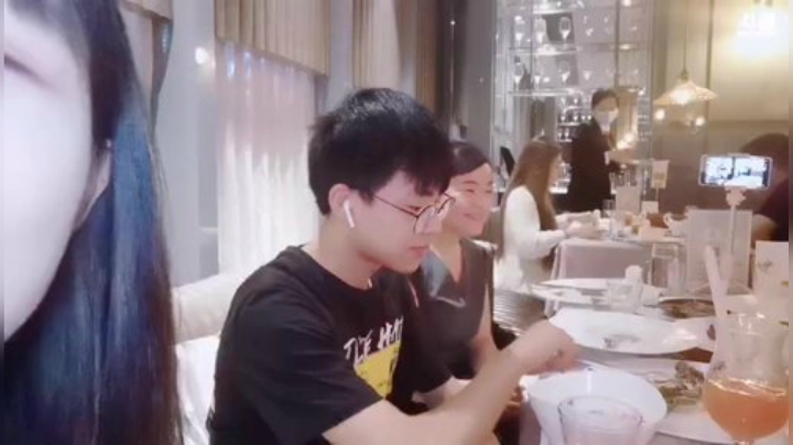 HHHISHHH发布了一个斗鱼视频2020-08-13