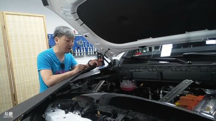 我在斗鱼看大飙车直播汽车