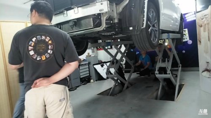 我在斗鱼看大飙车直播汽车