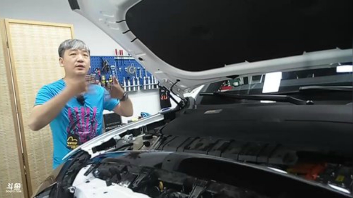 我在斗鱼看大飙车直播汽车