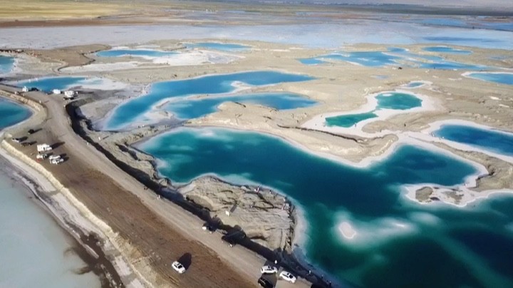 青海大柴旦翡翠湖