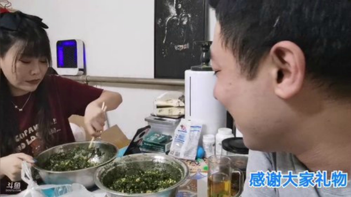我在斗鱼看无尽无尽的无尽直播美食