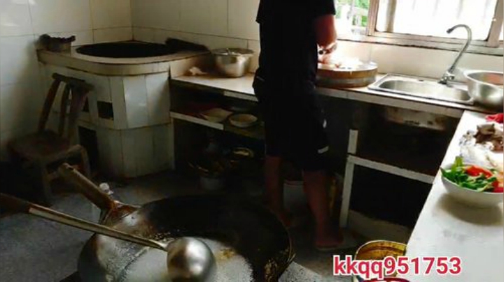 科头溜子发布了一个斗鱼视频2020-08-16