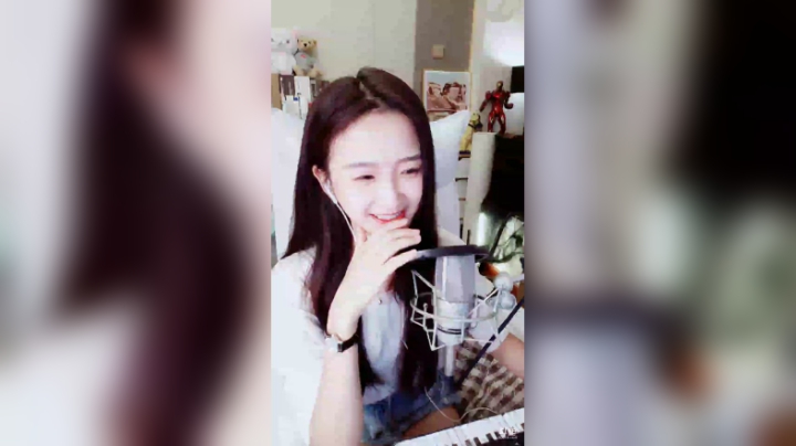 登月团丶离去发布了一个斗鱼视频2020-08-16