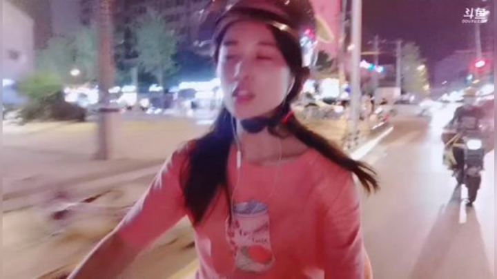 肖淑洁生命中的光和盐发布了一个斗鱼视频2020-08-16