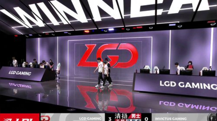 丷女帝发布了一个斗鱼视频2020-08-17