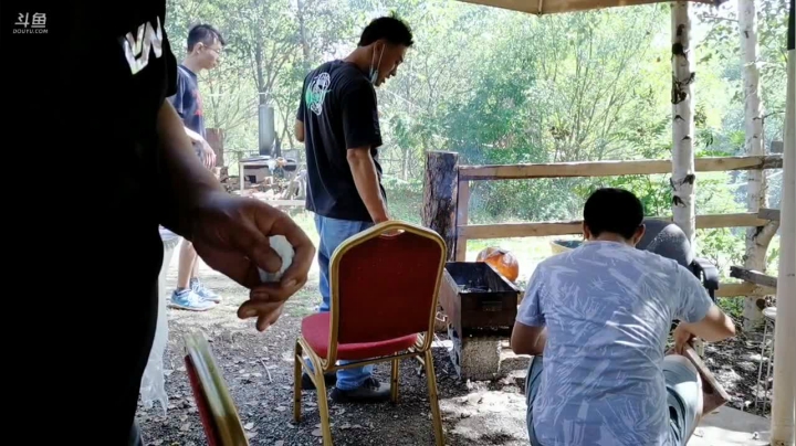 庄园小烧烤走起。 2020-08-20 12点场