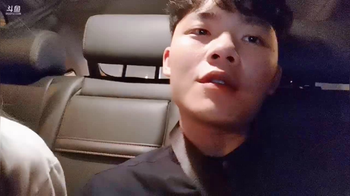 跟女网友在玉林路走一走 2020-08-20 00点场