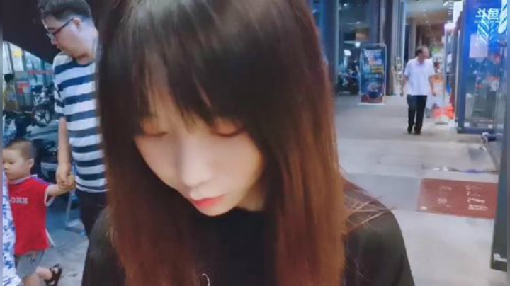 菜菜的瓜皮帽发布了一个斗鱼视频2020-08-21