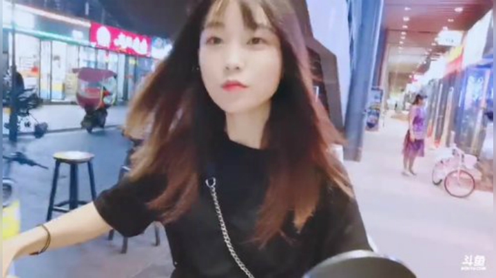 菜菜的瓜皮帽发布了一个斗鱼视频2020-08-21