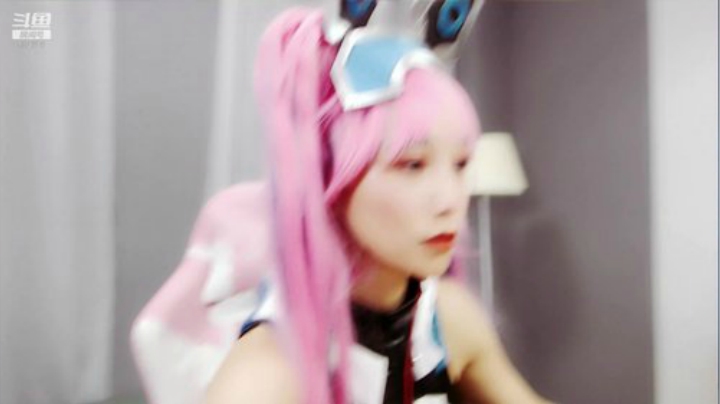 藤一的小幸运发布了一个斗鱼视频2020-08-22