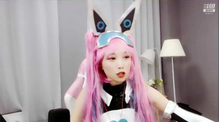 藤一的小幸运发布了一个斗鱼视频2020-08-22