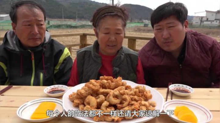 妈妈独门的蔬菜锅包肉制作方法，淋上一层灵魂酱汁，好吃爆了！