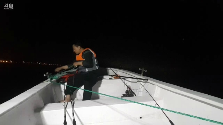 风里雨里，美食钓鱼走起！ 2020-08-24 00点场