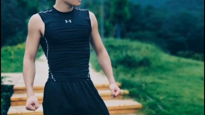 忠義龍尊九州定乾坤发布了一个斗鱼视频2020-08-25