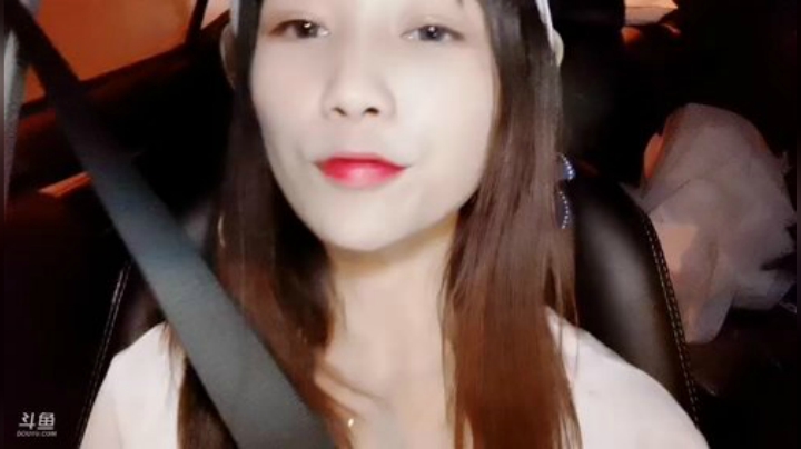 菜菜的瓜皮帽发布了一个斗鱼视频2020-08-25