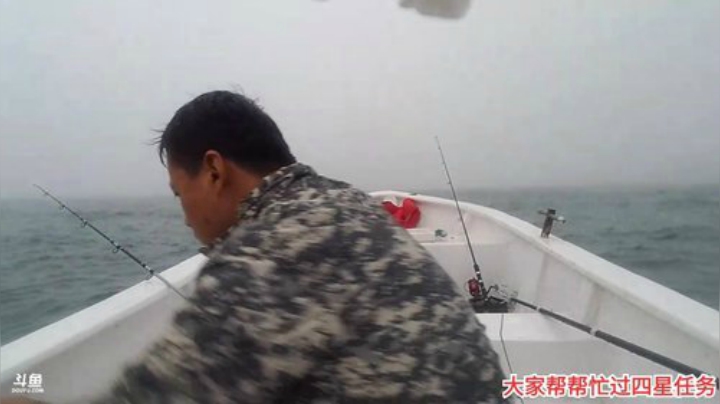 我在斗鱼看威海大叔直播美食