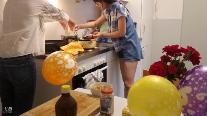 8.25周二晚六点黑洞生日直播大家要来嗷 2020-08-25 18点场
