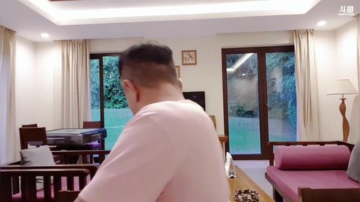 龙马精神丶老狼哥发布了一个斗鱼视频2020-08-28