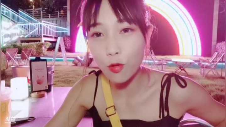 一条猪兒虫OvO发布了一个斗鱼视频2020-08-28